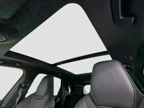 Certified 2025 Porsche Cayenne S AWD/4WD image 24