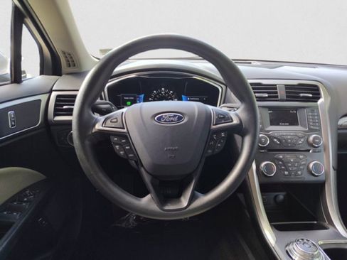 Used 2018 Ford Fusion S image 13