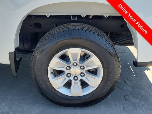 Used 2025 Chevrolet Silverado 1500 LT RWD image 31