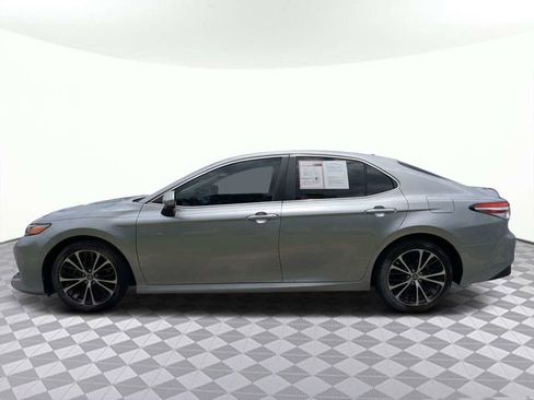 Used 2020 Toyota Camry XSE FWD image 7