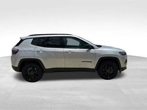 New 2026 Jeep Compass Latitude AWD/4WD image 9