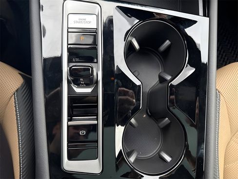 New 2026 Volkswagen Atlas Cross Sport SE image 21