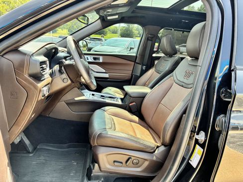 Used 2022 Ford Explorer King Ranch w/ Premium Technology Package AWD/4WD image 16