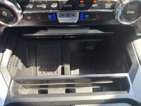 Used 2025 Ford F250 Platinum AWD/4WD image 30