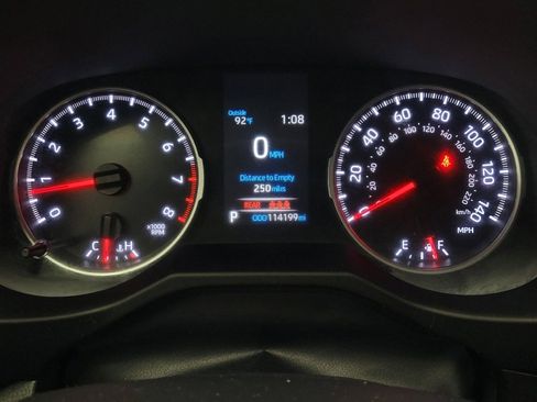 Used 2021 Toyota RAV4 LE FWD image 23