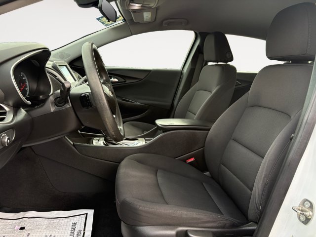 Used 2017 Chevrolet Malibu LS FWD image 9