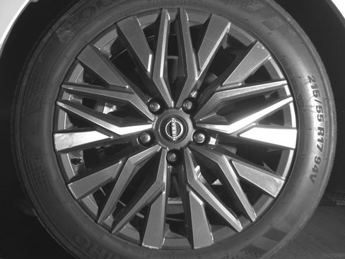 Used 2025 Nissan Altima 2.5 SV image 12