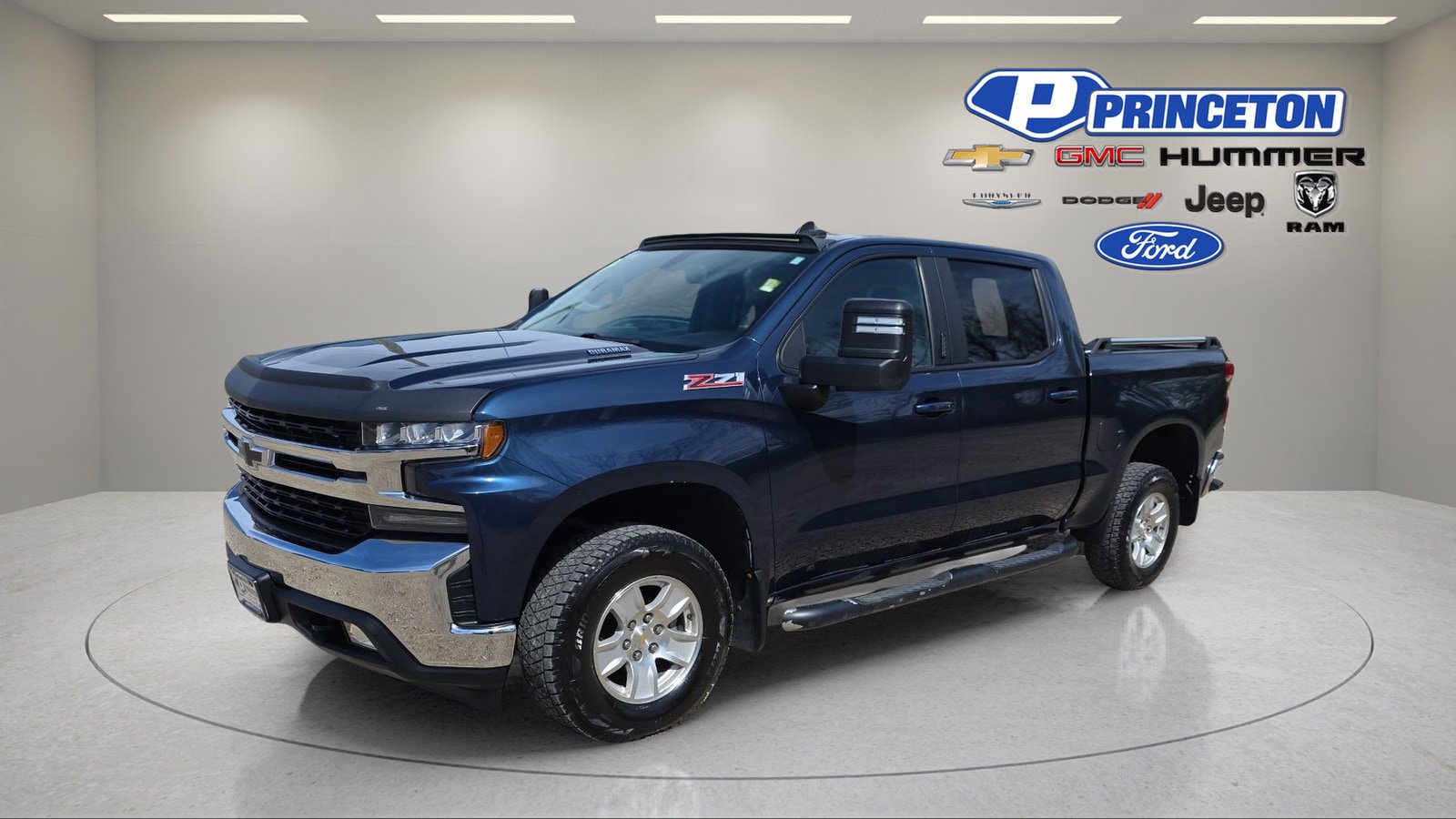 Used 2020 Chevrolet Silverado 1500 LT w/ True North Edition AWD/4WD image 3