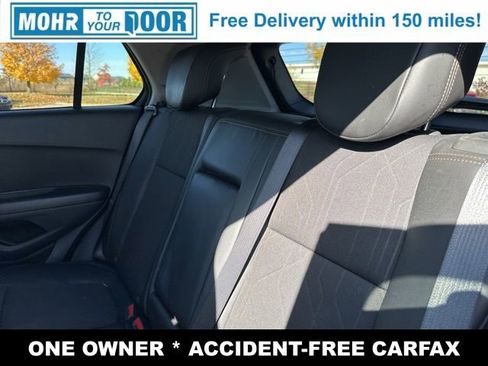 Used 2022 Chevrolet Trax LT w/ LT Convenience Package image 29