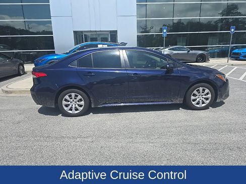 Used 2020 Toyota Corolla LE FWD image 5