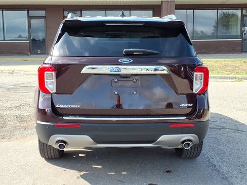 Used 2023 Ford Explorer Limited w/ Equipment Group 301A AWD/4WD image 4