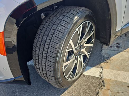 Used 2025 Jeep Wagoneer S Limited image 32