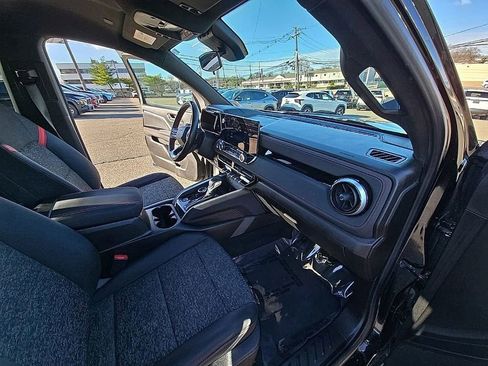 Used 2023 Chevrolet Colorado Z71 image 31