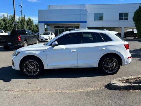 Used 2021 Audi Q5 e Premium w/ Convenience Package AWD/4WD image 4
