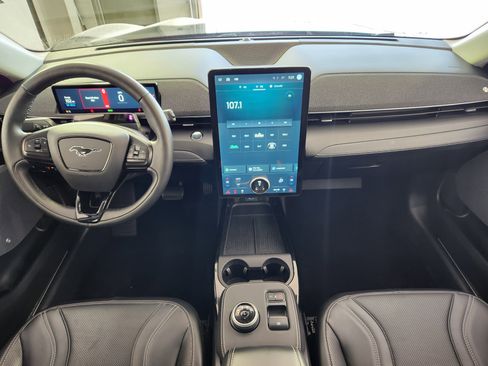 Used 2021 Ford Mustang Mach-E Premium image 15