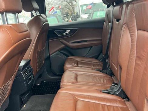 Used 2017 Audi Q7 3.0T Premium Plus w/ Premium Plus Package image 31