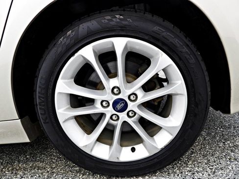 Used 2019 Ford Fusion SE image 20