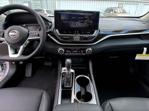 New 2025 Nissan Altima 2.5 SR w/ SR Premium Package image 5