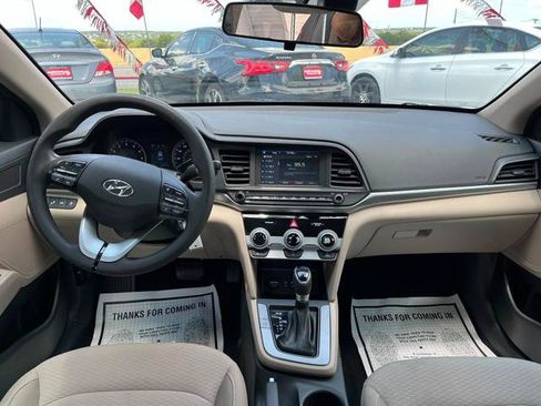 Used 2019 Hyundai Elantra SEL FWD image 12