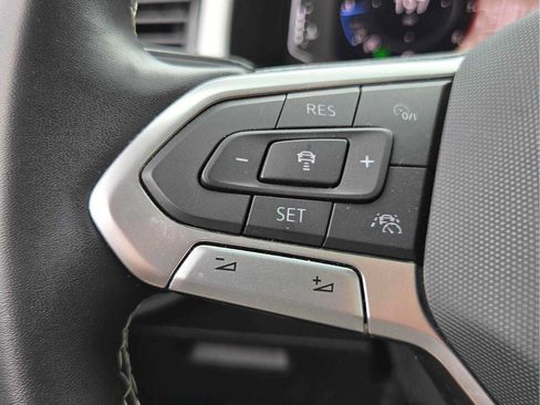 Used 2023 Volkswagen Atlas SEL AWD/4WD image 36