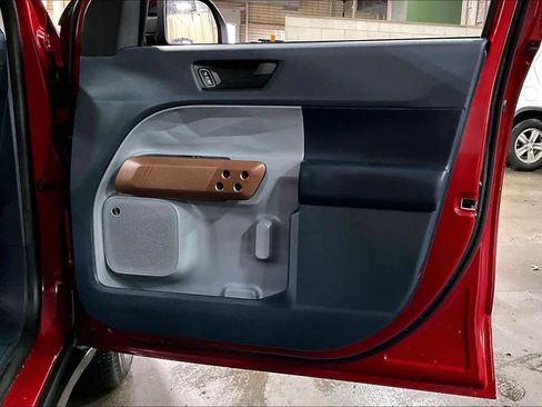 Used 2022 Ford Maverick Lariat w/ Lariat Luxury Package image 22