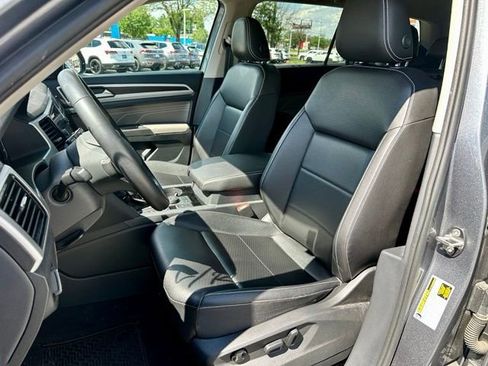Used 2023 Volkswagen Atlas SE w/ Panoramic Sunroof Package AWD/4WD image 11