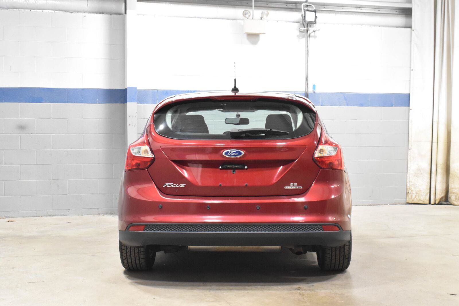 Used 2014 Ford Focus SE w/ SE Winter Package FWD image 21