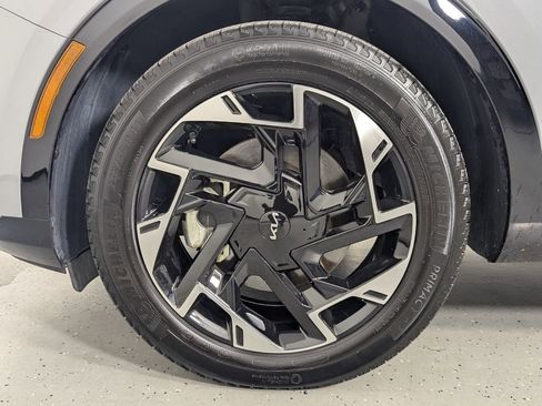 Used 2024 Kia Sportage SX FWD image 11