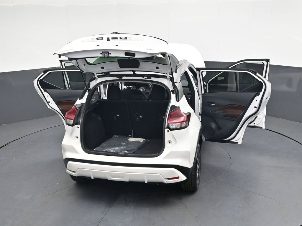 Certified 2024 Nissan Kicks SR FWD image 44