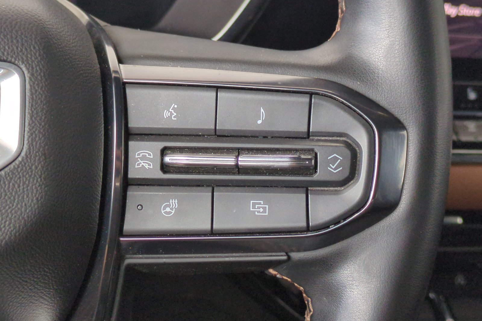 Used 2023 GMC Canyon AT4 w/ AT4 Premium Package AWD/4WD image 37