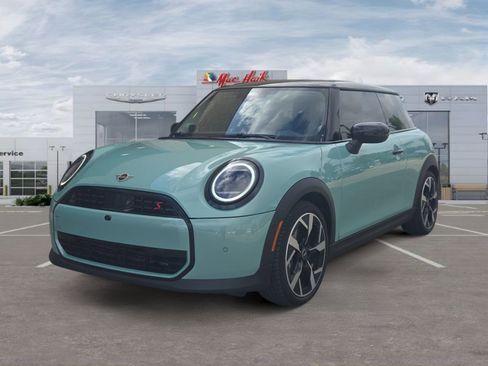 Used 2025 MINI Cooper S FWD image 1