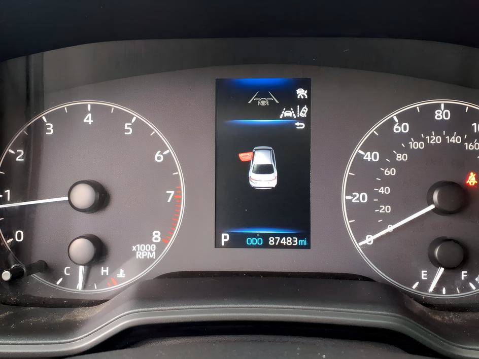 Used 2024 Toyota Corolla LE FWD image 25