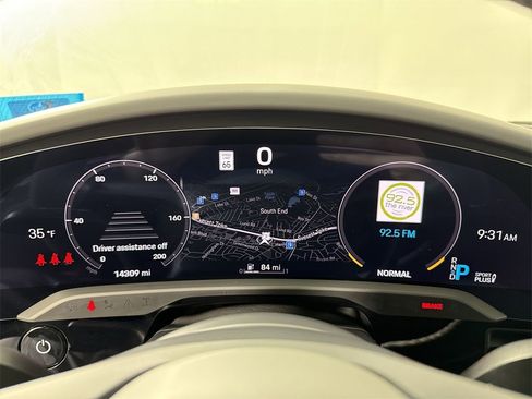 Certified 2024 Porsche Taycan image 37