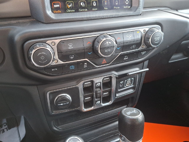 Used 2023 Jeep Wrangler Unlimited w/ 8.4" Radio Group AWD/4WD image 15