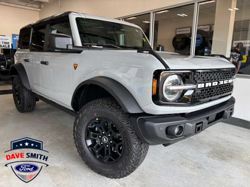 New 2026 Ford Bronco Badlands AWD/4WD image 1