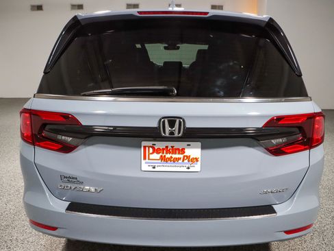 Used 2024 Honda Odyssey Sport image 8