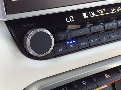 Certified 2024 Toyota Sequoia Capstone AWD/4WD image 14