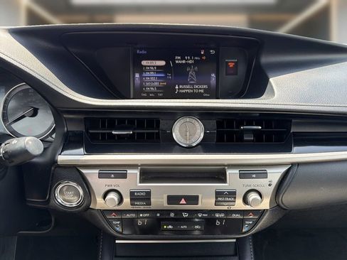Used 2017 Lexus ES 350 w/ Accessory Package 2 FWD image 16