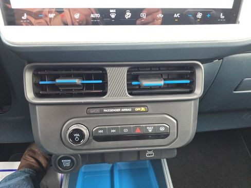 New 2025 Ford Maverick XLT w/ XLT Luxury Package image 23