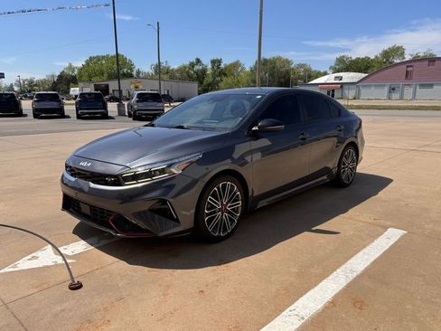 Used 2022 Kia Forte GT w/ GT Technology Package image 7