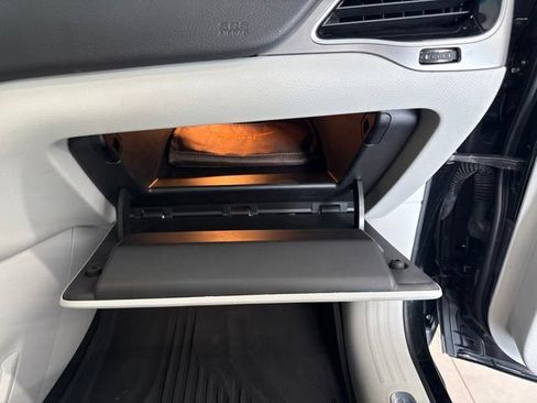 Used 2019 Jeep Cherokee Limited AWD/4WD image 58