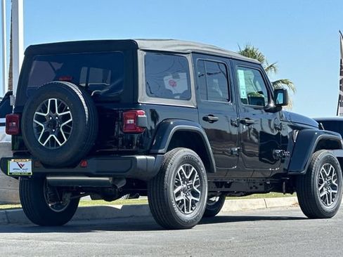 New 2025 Jeep Wrangler Unlimited Sahara AWD/4WD image 7