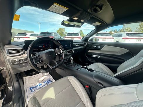 Used 2024 Ford Mustang Premium image 10