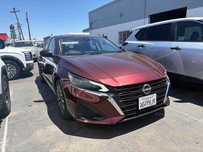 Used 2024 Nissan Altima 2.5 SV