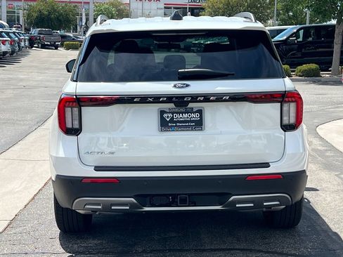 New 2026 Ford Explorer Active w/ Active Comfort Package RWD image 6