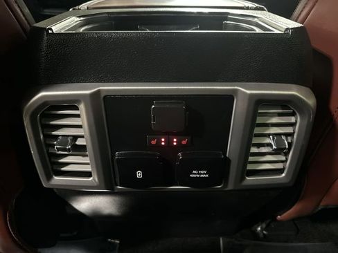Used 2018 Ford F150 Platinum image 36