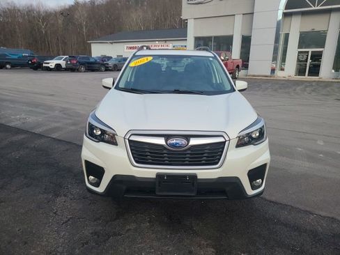 Used 2021 Subaru Forester Premium image 8