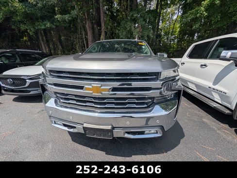 Used 2021 Chevrolet Silverado 1500 LTZ w/ LTZ Premium Package AWD/4WD image 2