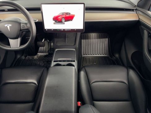 Used 2022 Tesla Model Y Long Range image 27