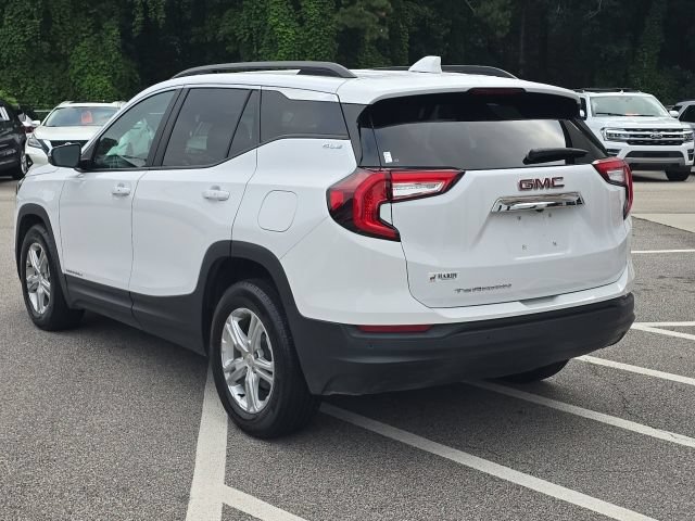 Used 2022 GMC Terrain SLE w/ Driver Convenience Package FWD image 3
